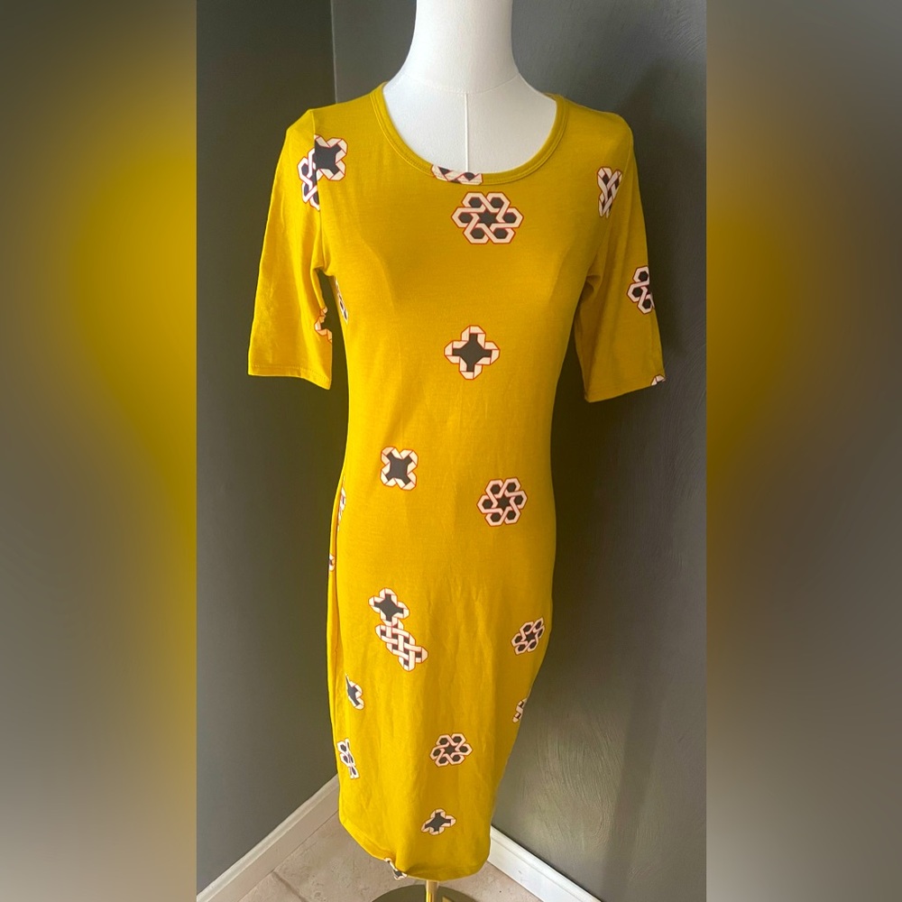 LuLaRoe Julia Dress – Size XS – Mustard Yellow Geometric Print